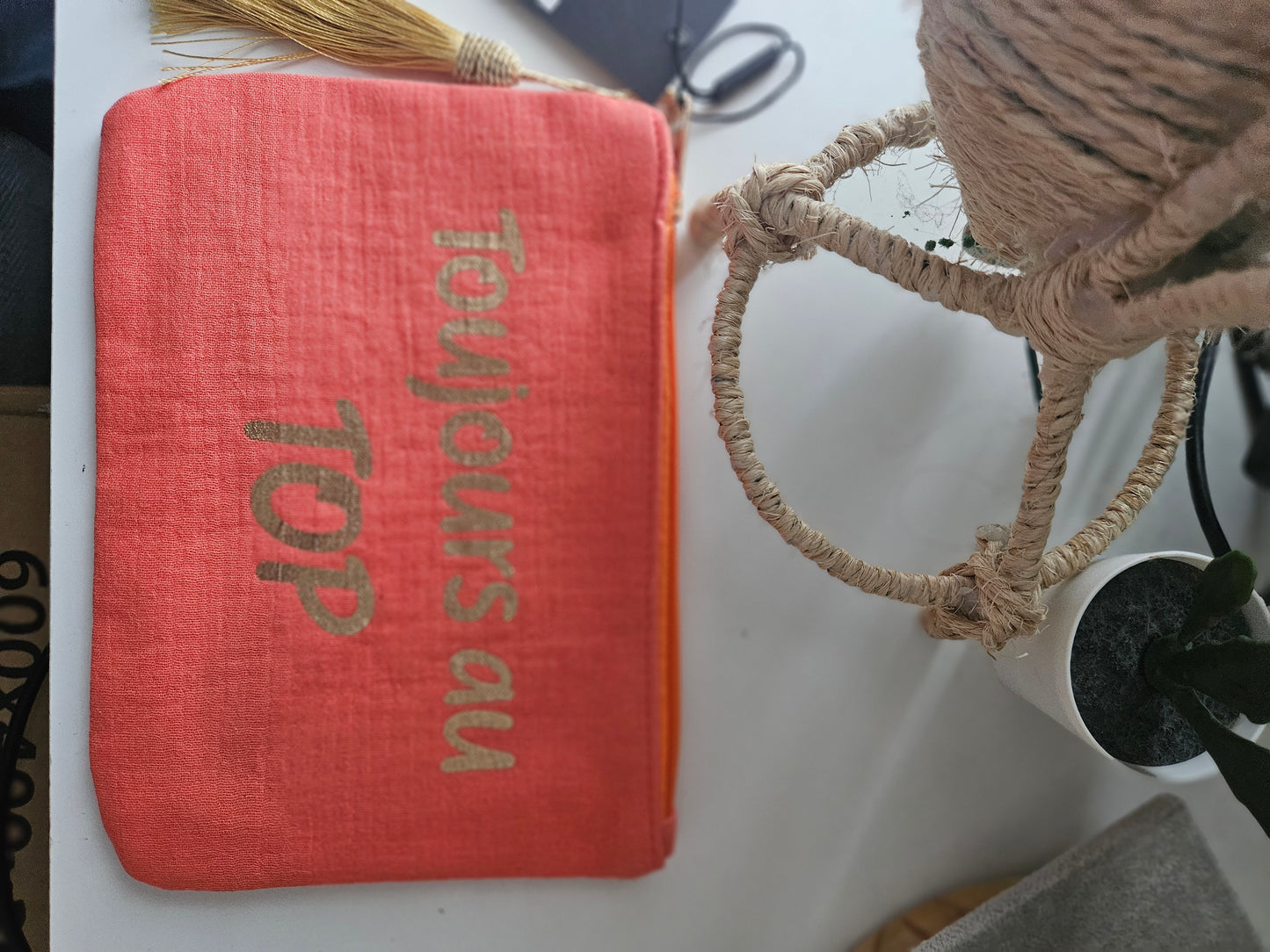Pochette "toujours au top"
