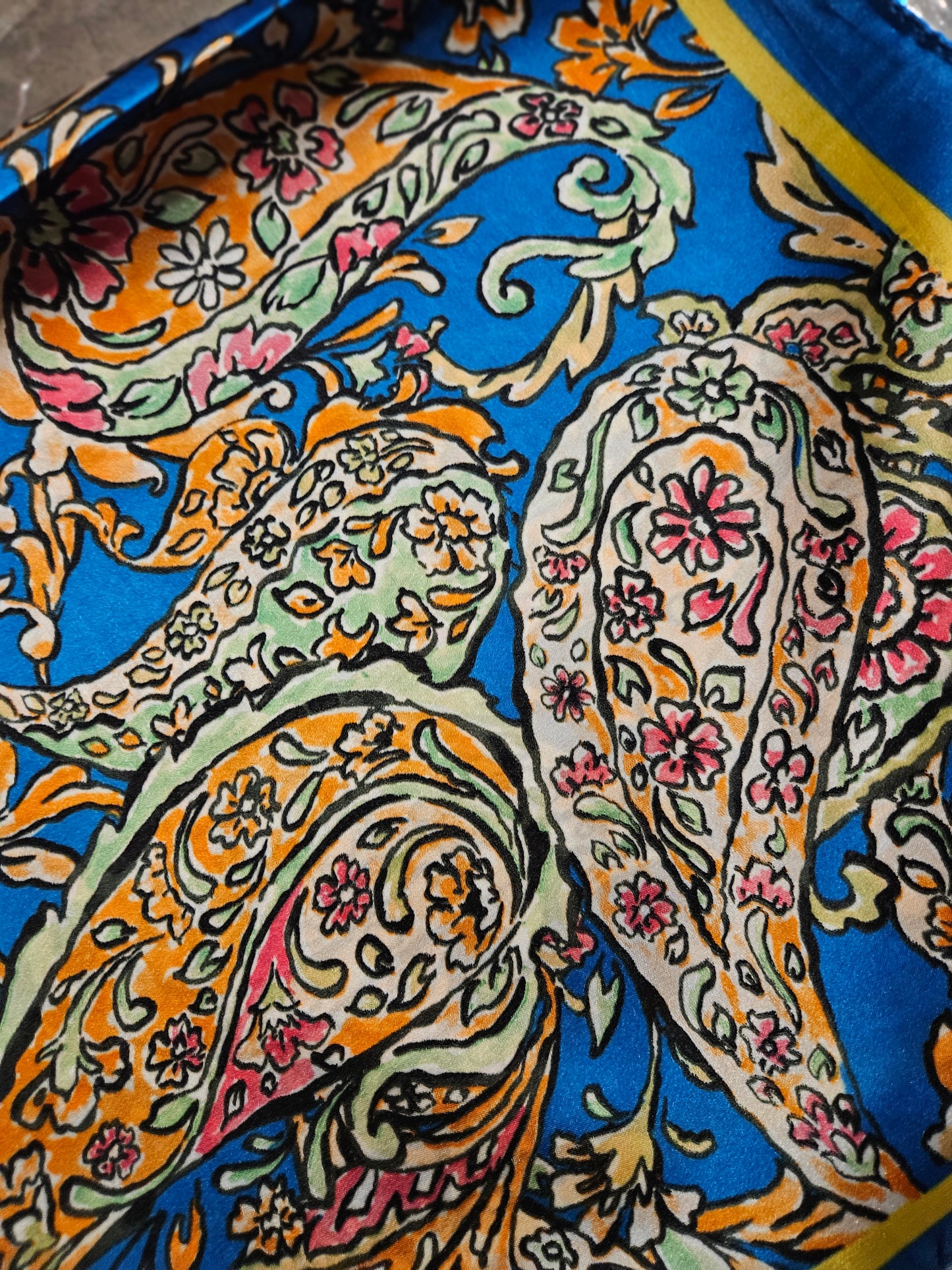 Foulard bleu