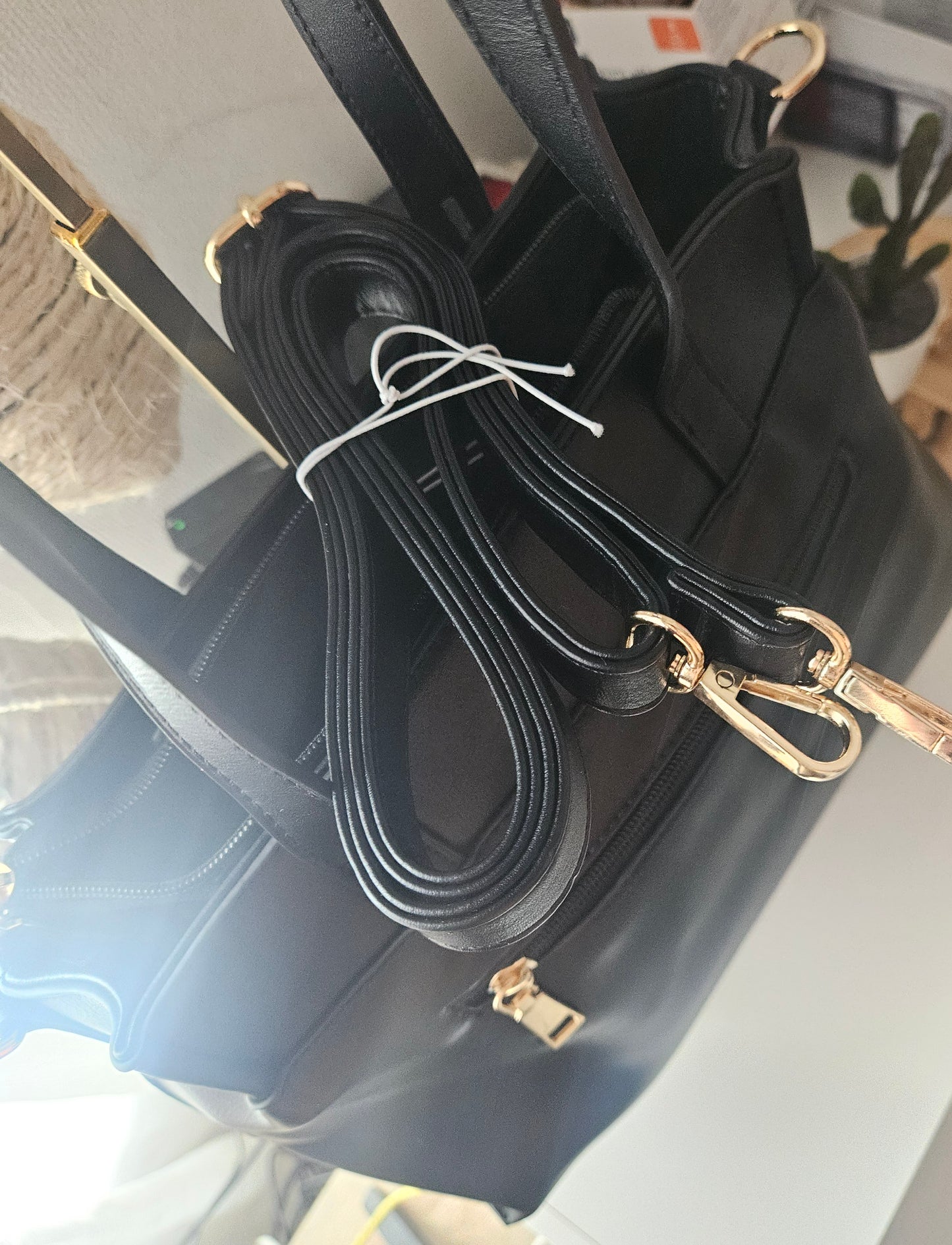 Sac à main noir boucle argenté