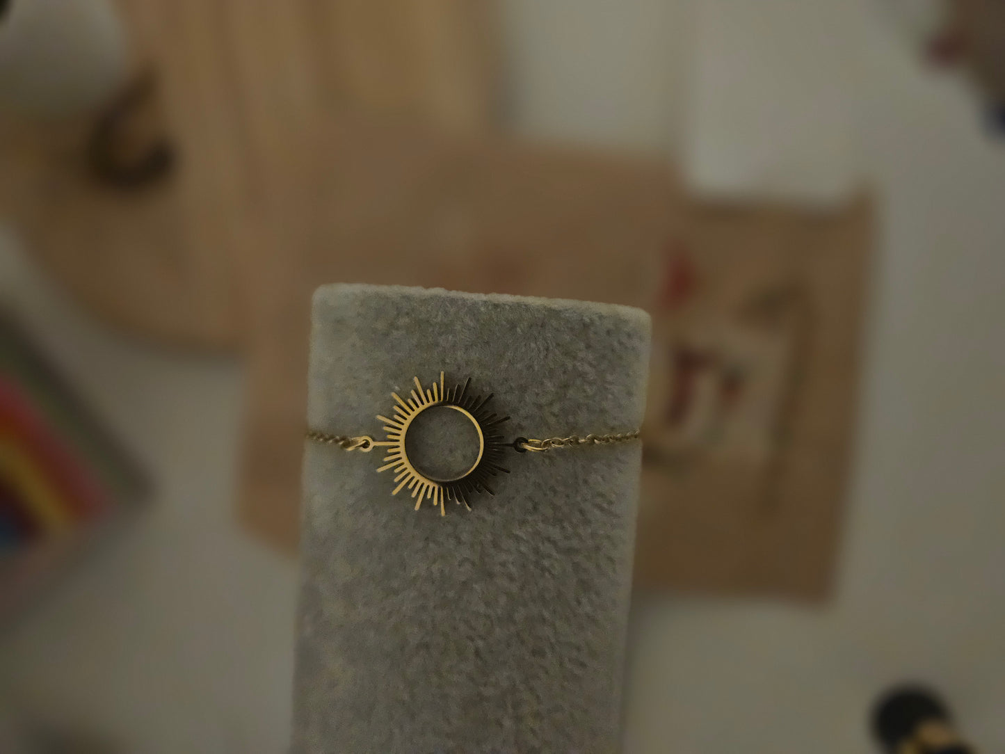 Bracelet doré soleil