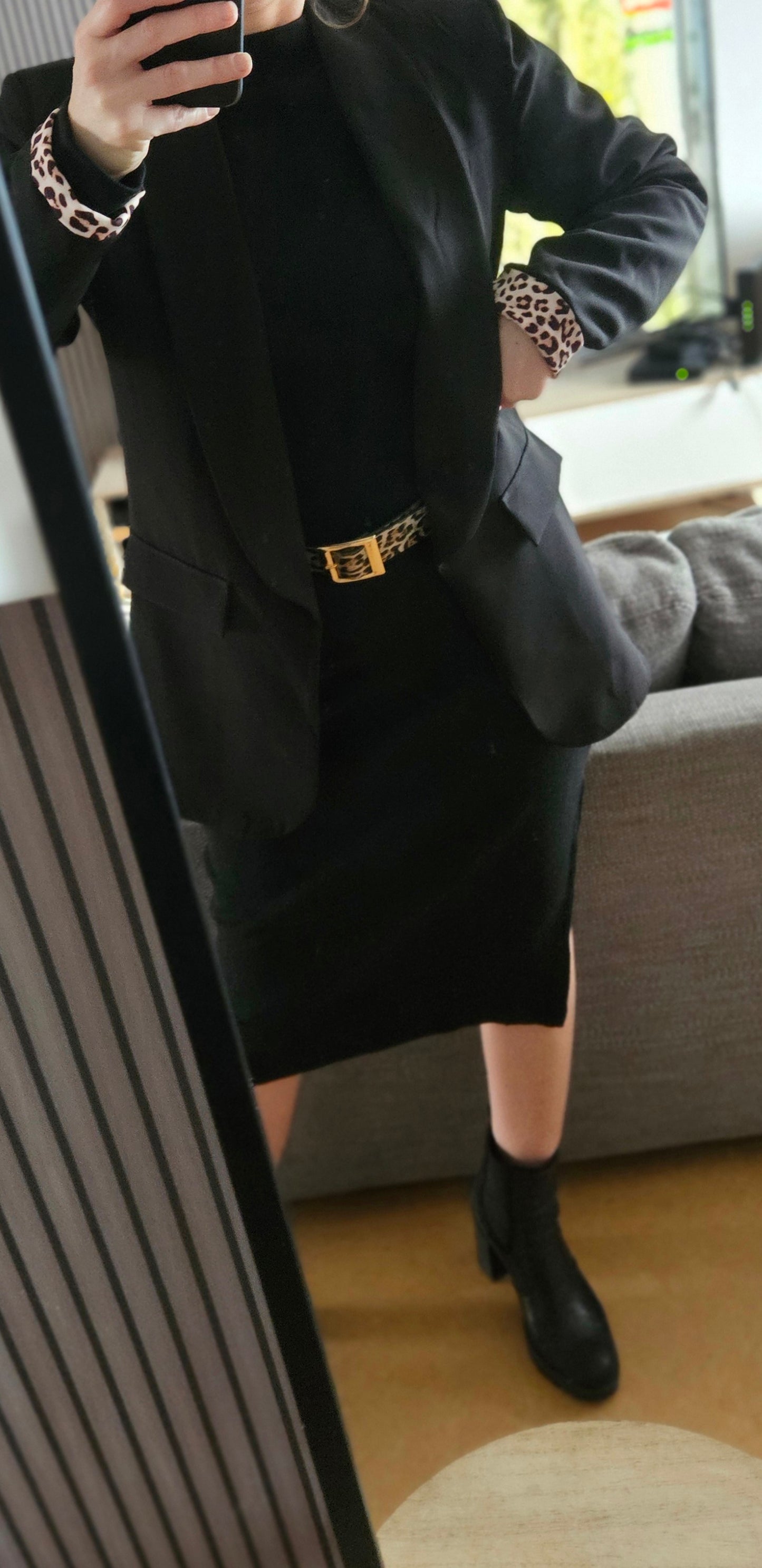 Robe noire mi longue en maille