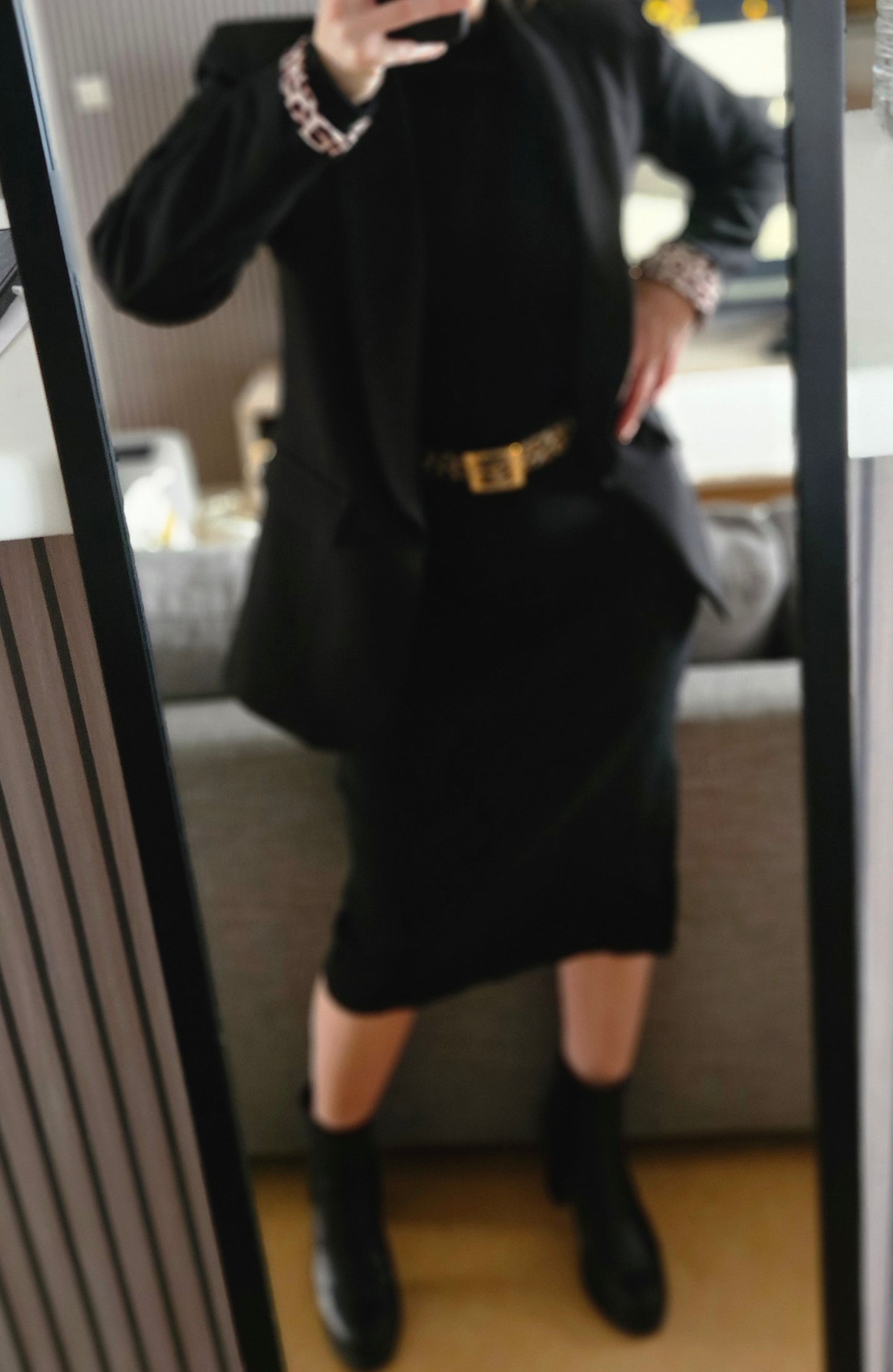 Robe noire mi longue en maille