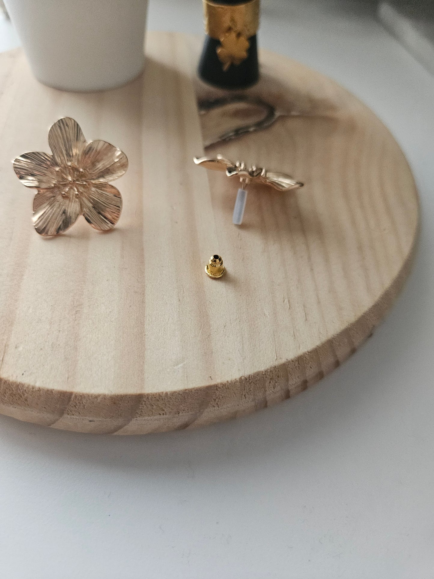 Boucles d'oreilles dorĂ©es đž