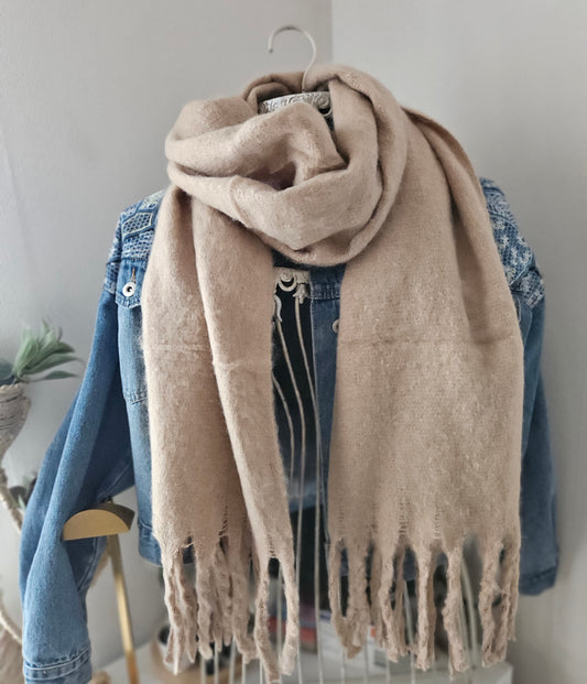 Écharpe beige extra longue grosses franges 100% viscose