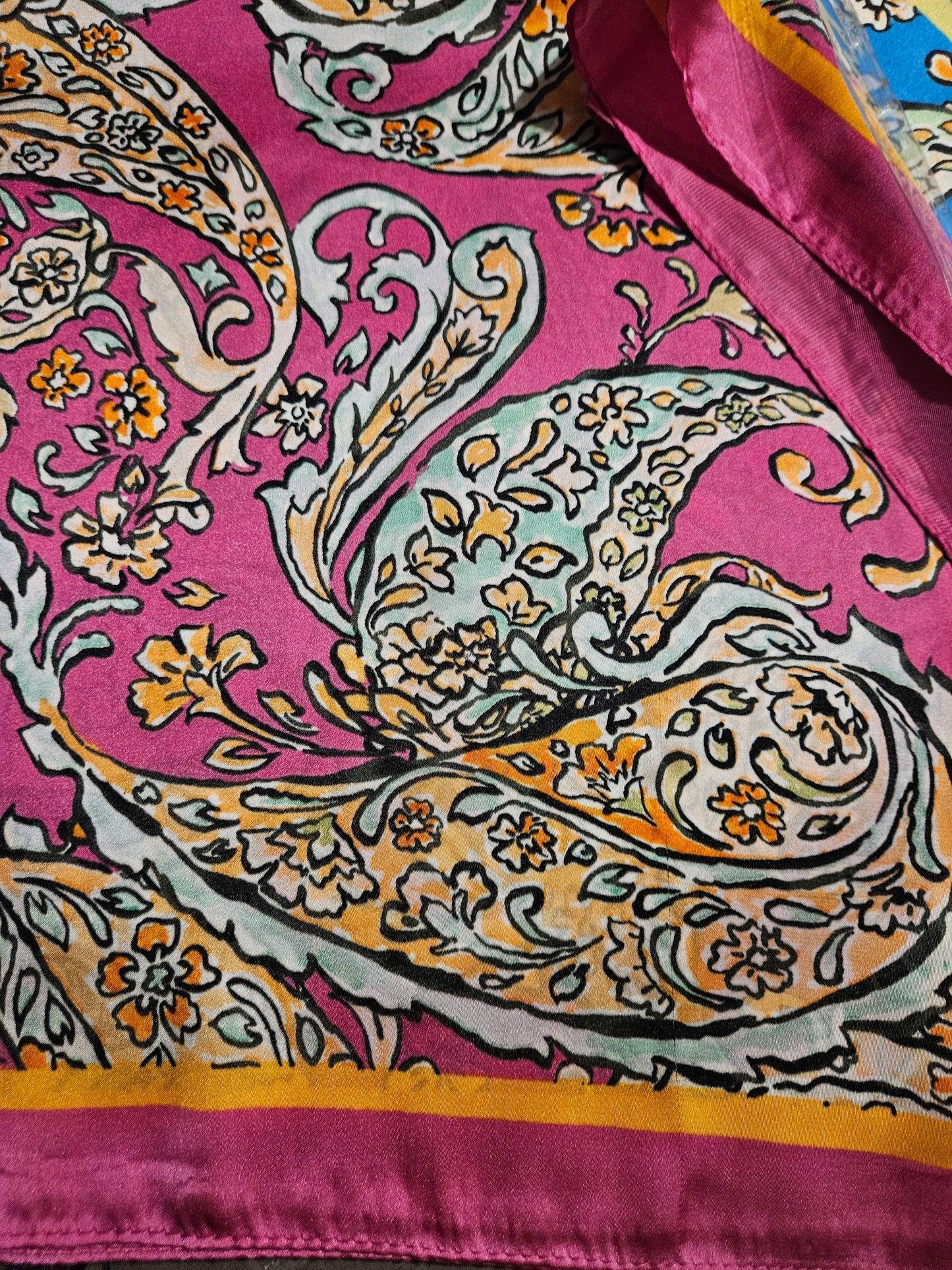 Foulard rose