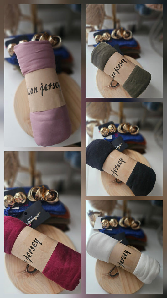 Écharpe Foulard en Jersey extra longue effet nacré.