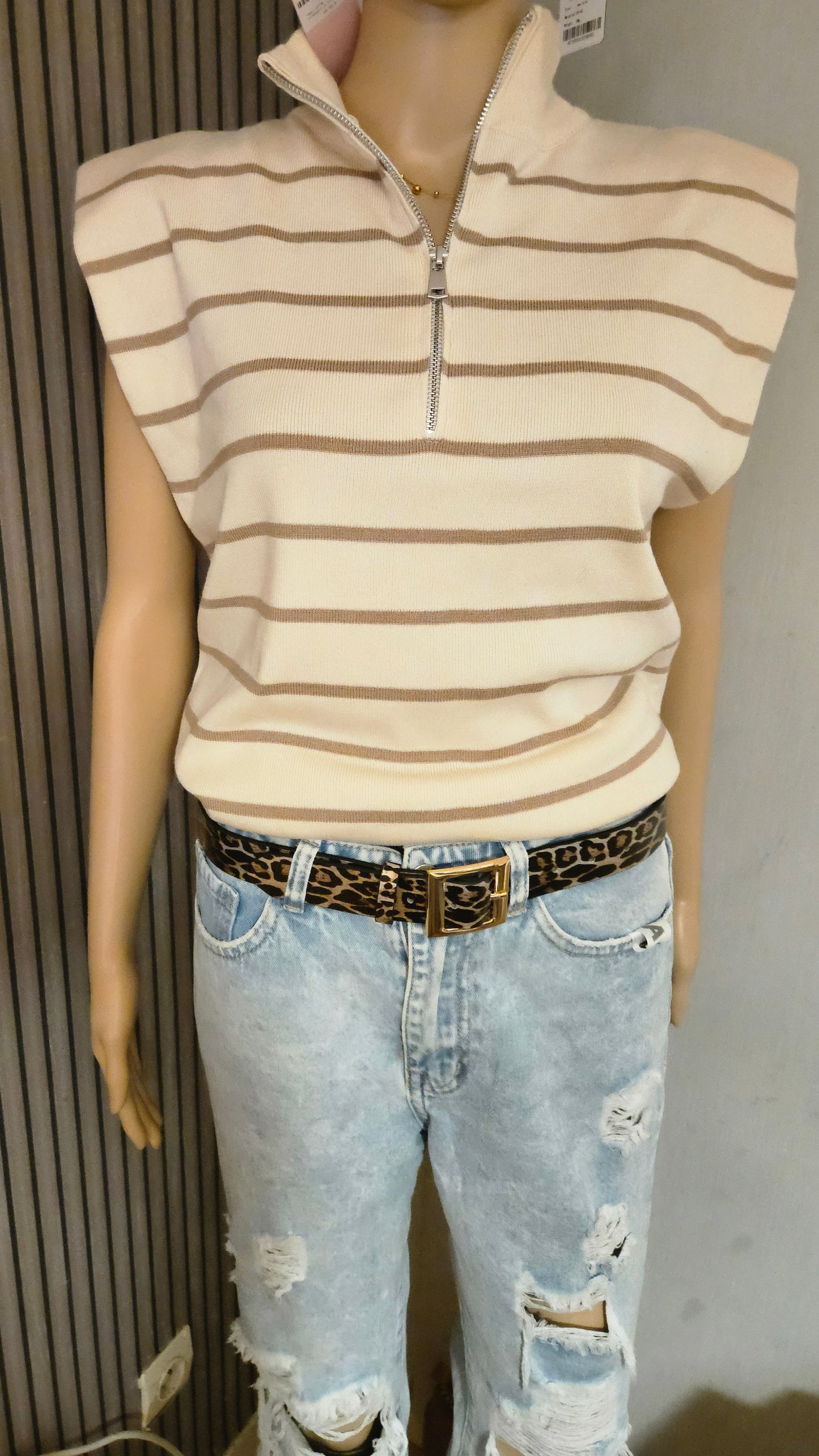 Pull sans manche rayé avec fermeture