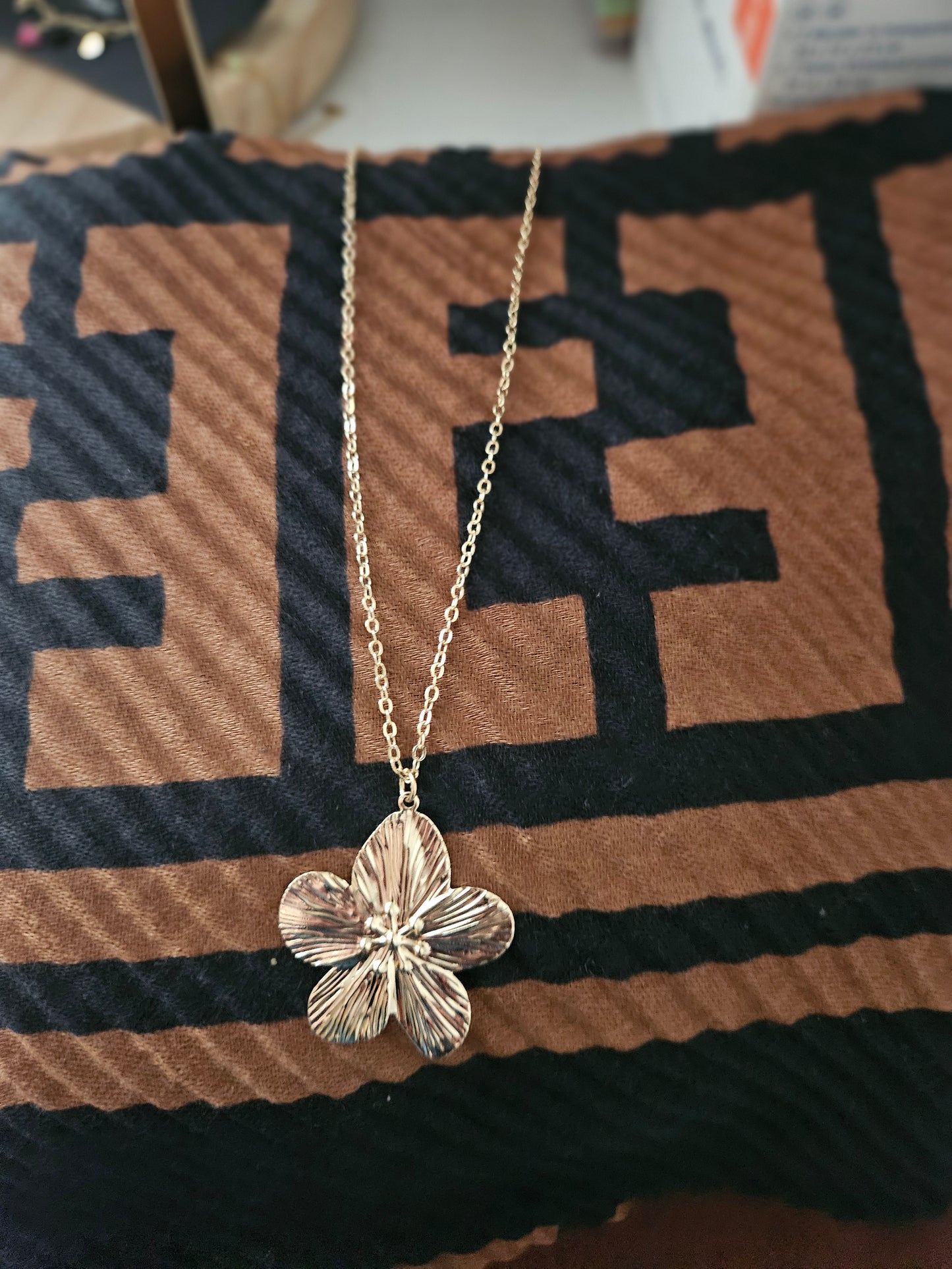 Collier fleur éclat botanique chic 🌸