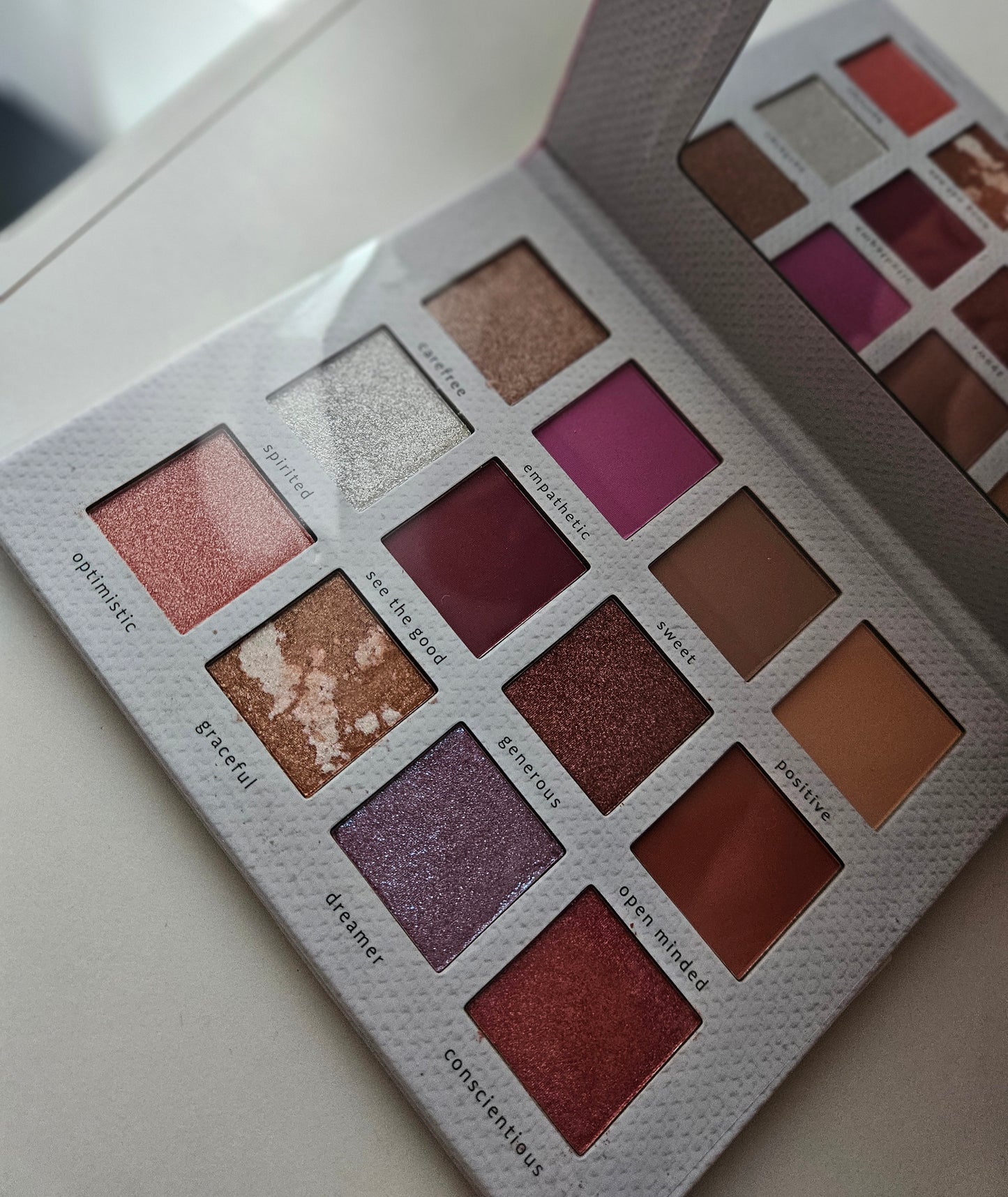 Palette de fards à paupières Disney 12 couleurs 🎁