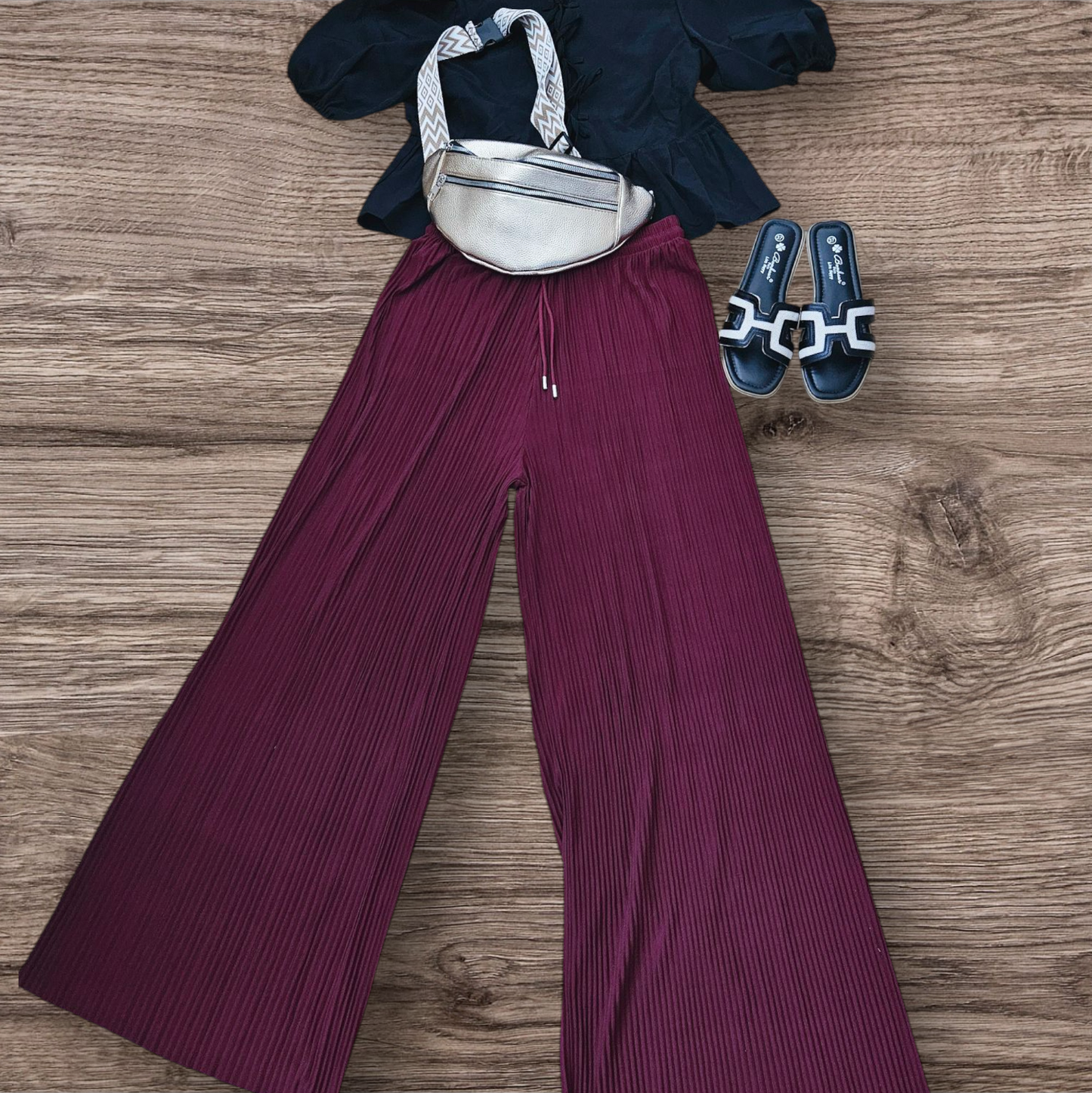 Pantalon large plissé bordeaux