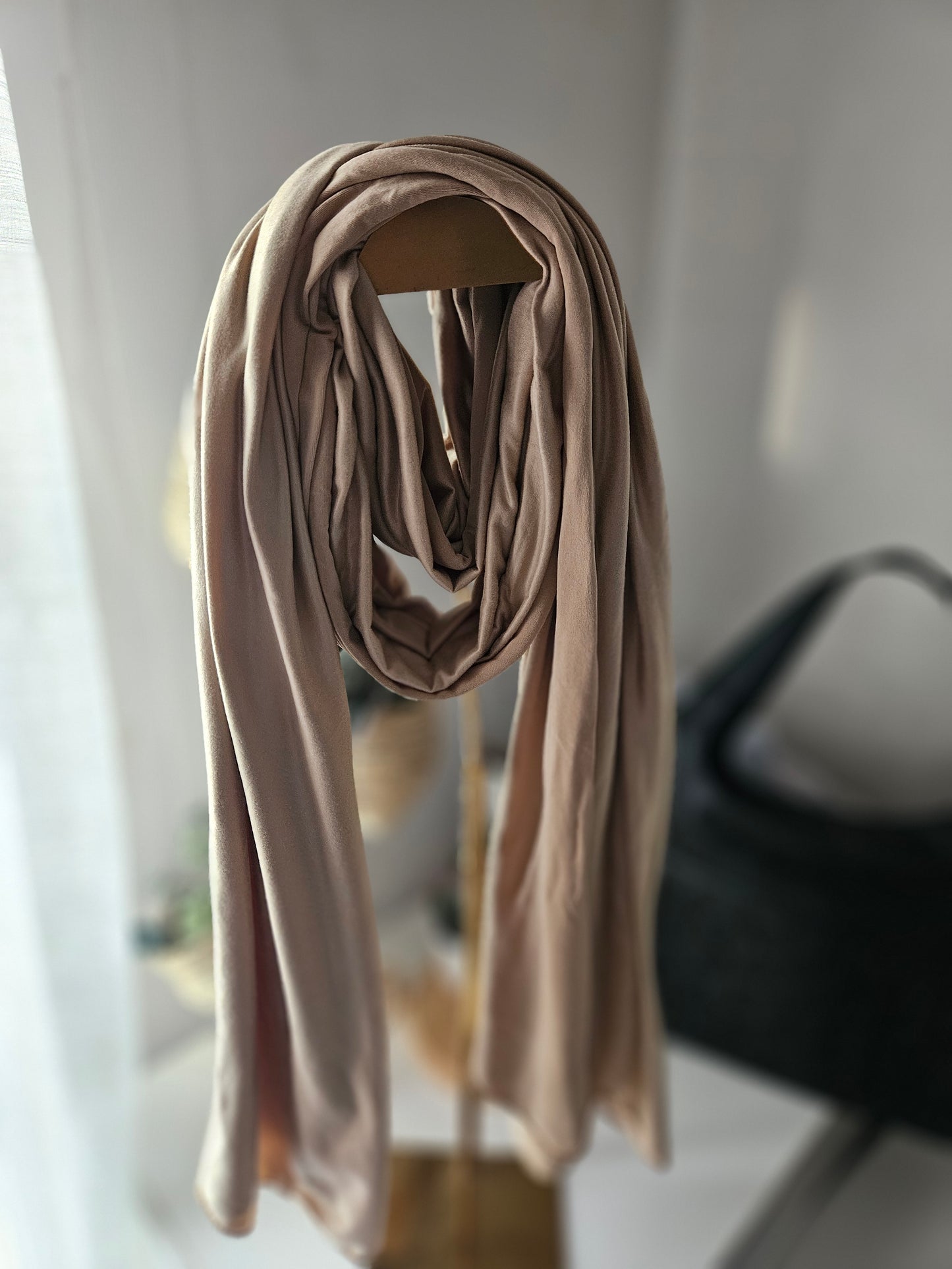 Écharpe Foulard en Jersey extra longue effet nacré.