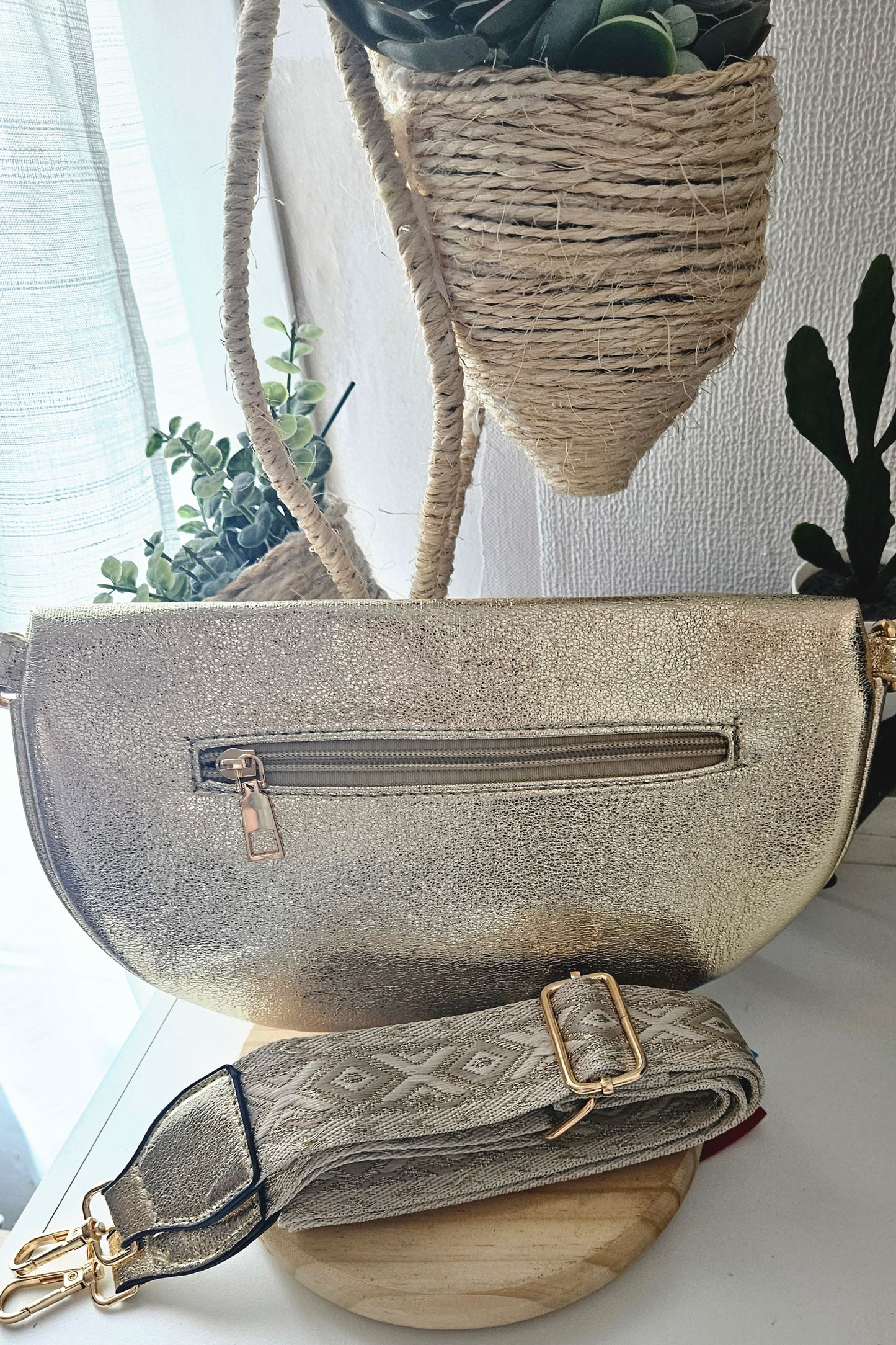 Sac Banane Chic & Bohème – Édition Tressée/paille Dorée