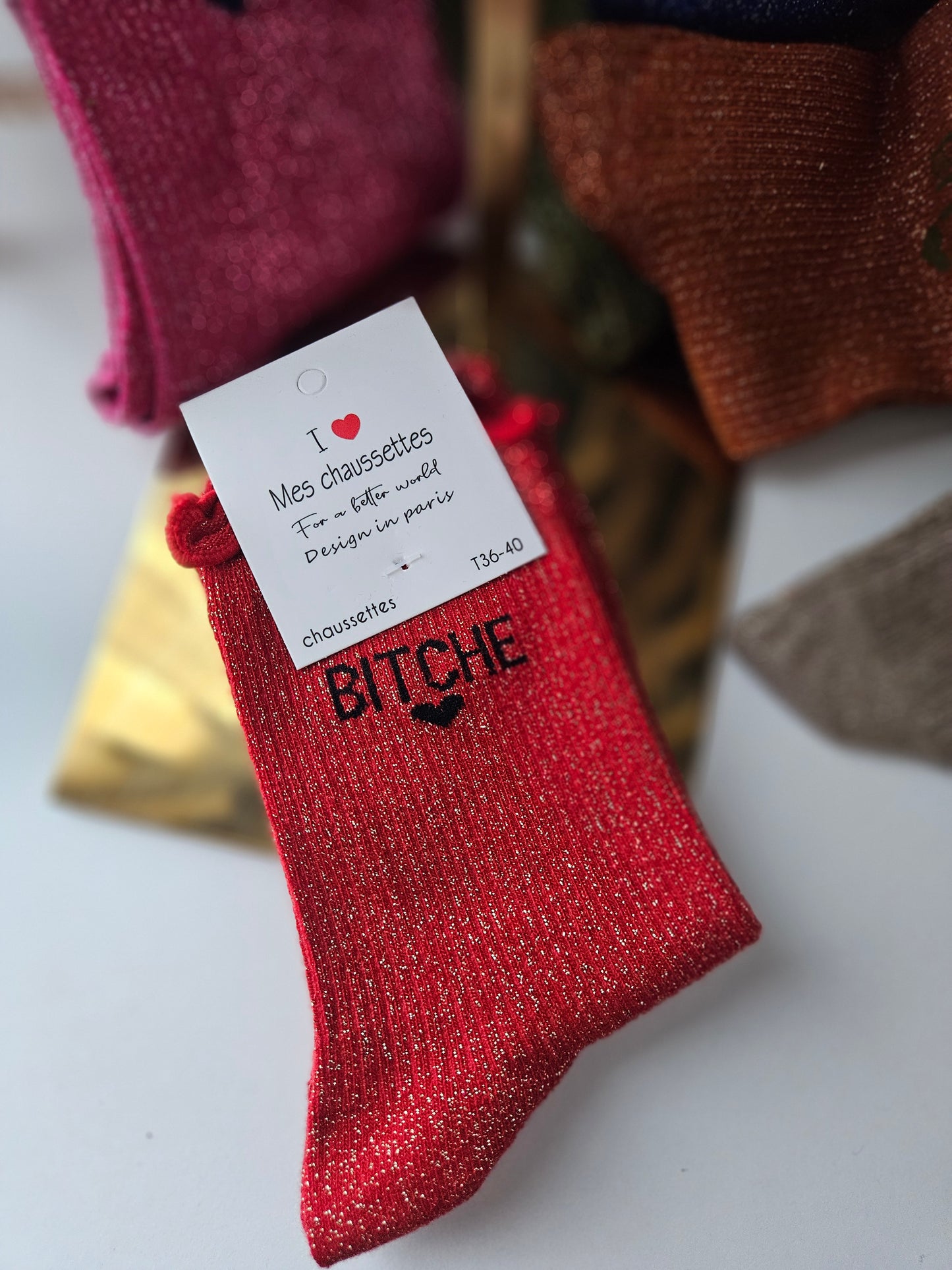 Chaussette brillante  rouge (36-41).