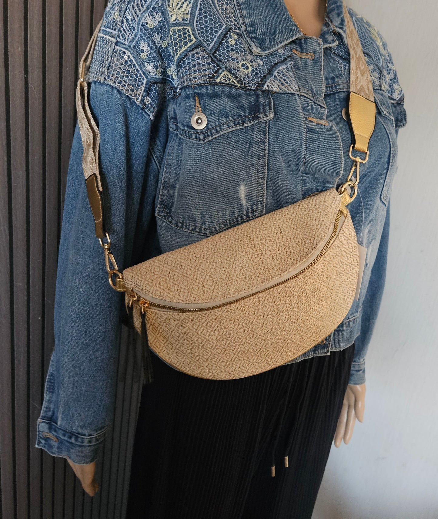 Sac banane doré Tendance Bohême style paille/raphia