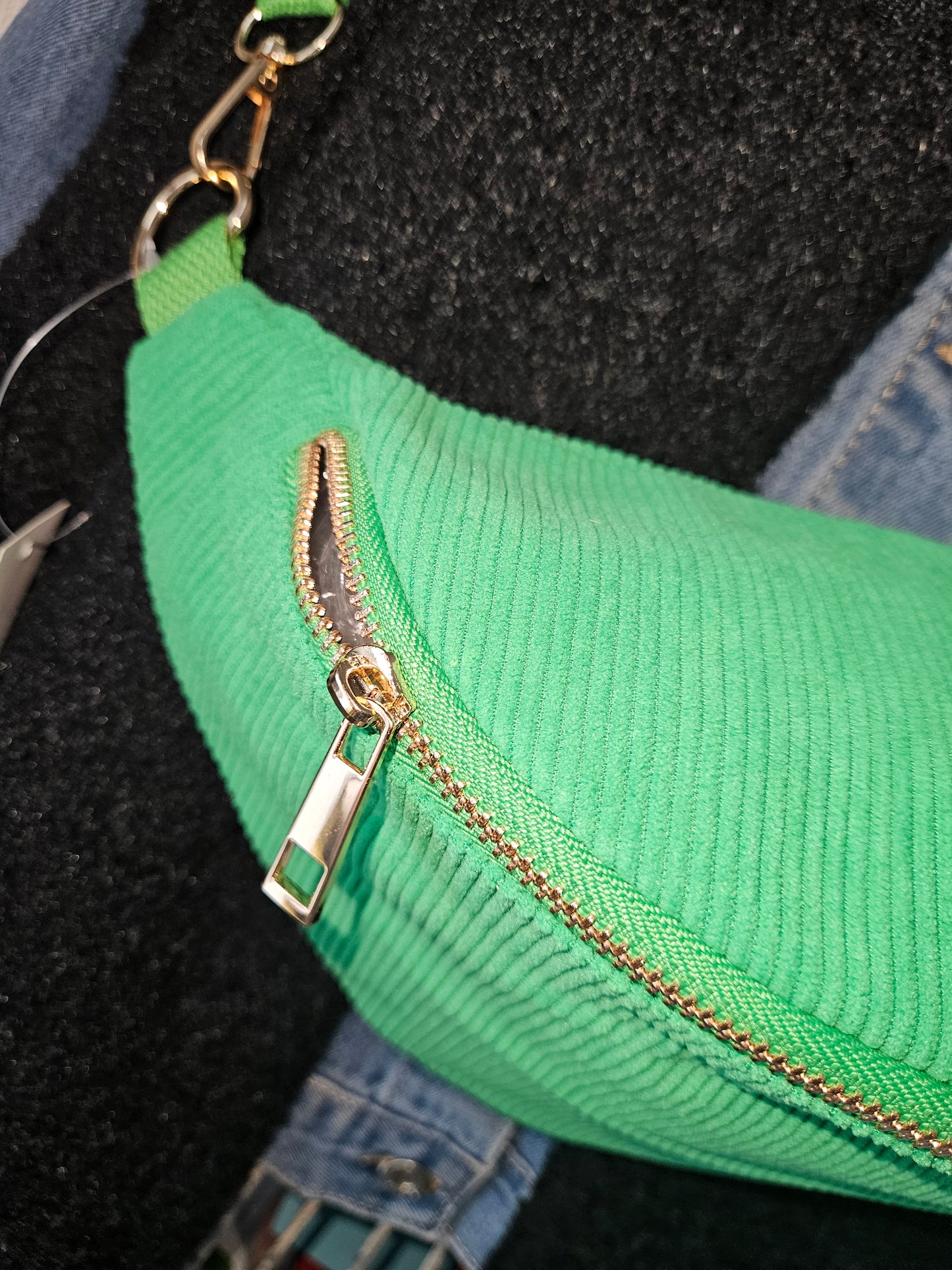 Sac banane en velours côtelé XXL vert