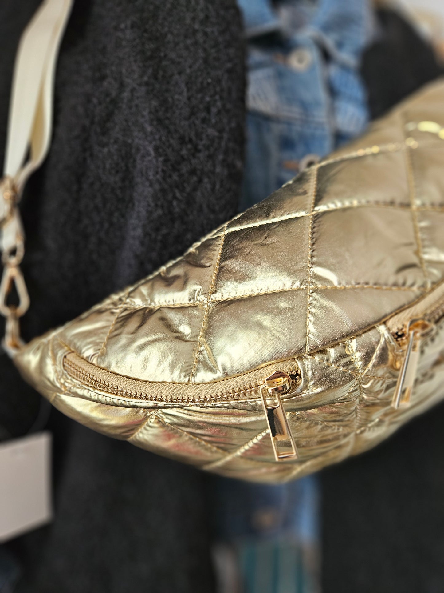 Sac banane bandoulière doré XXL matelassé