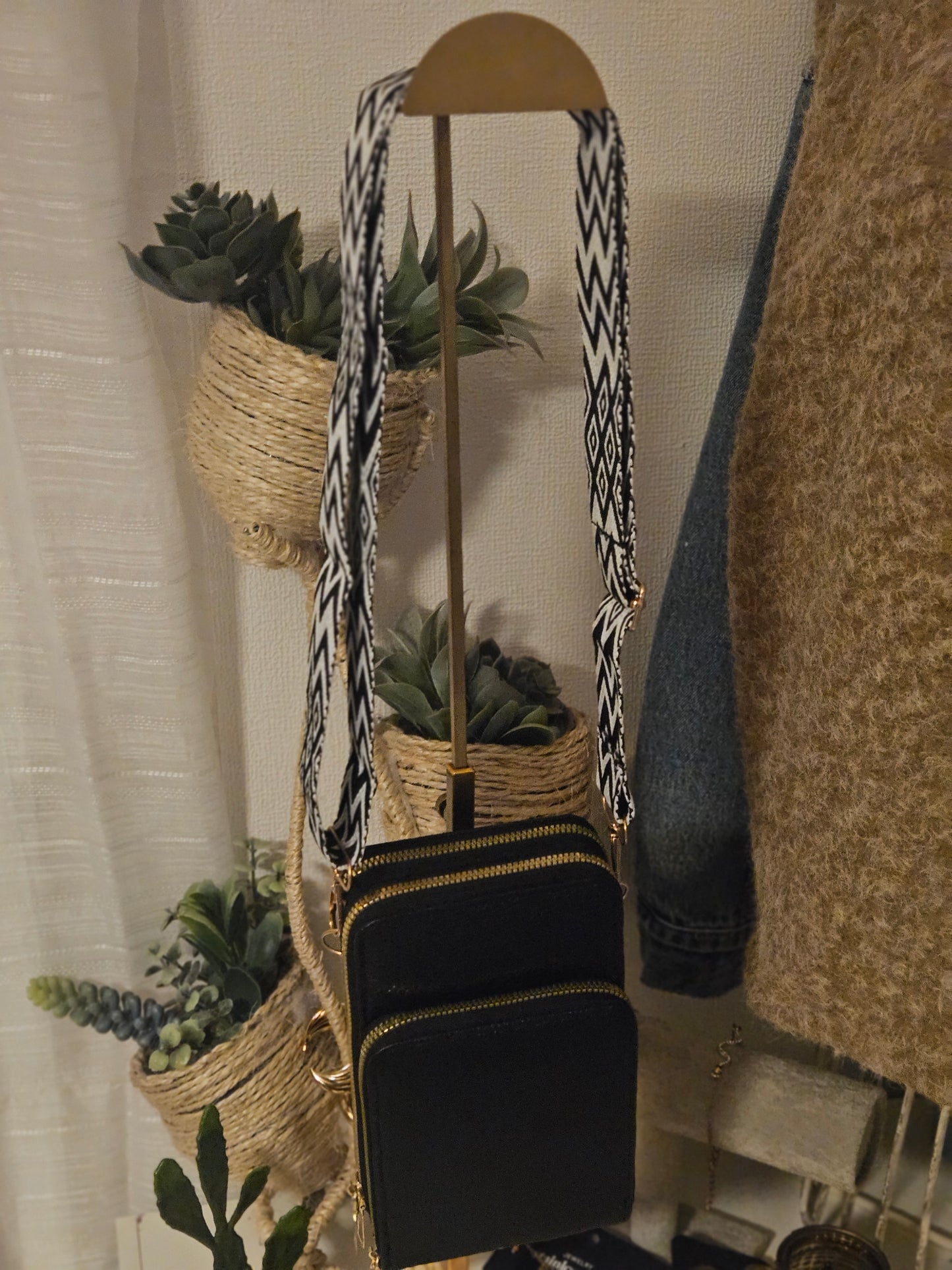 Sac téléphone couleur au choix à 3 compartiment bandoulière assortie