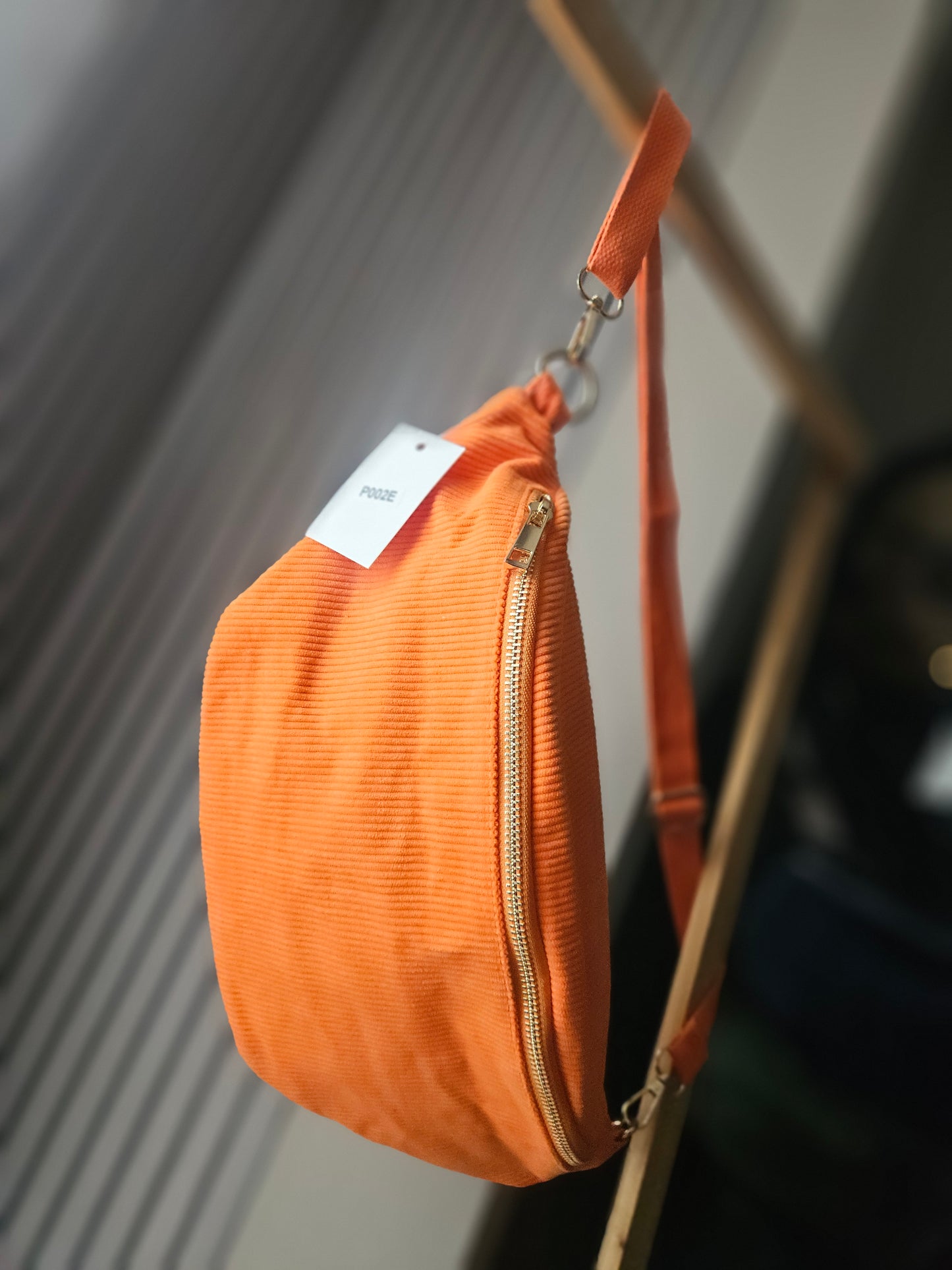 Sac banane en velours côtelé XXL orange