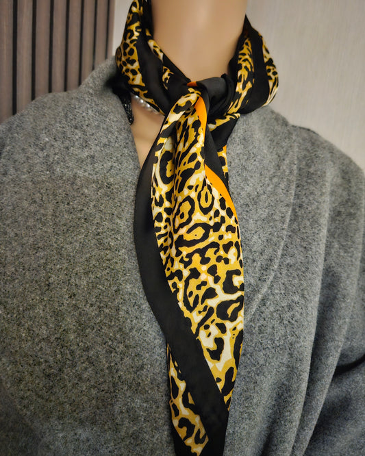 Foulard léopard noir