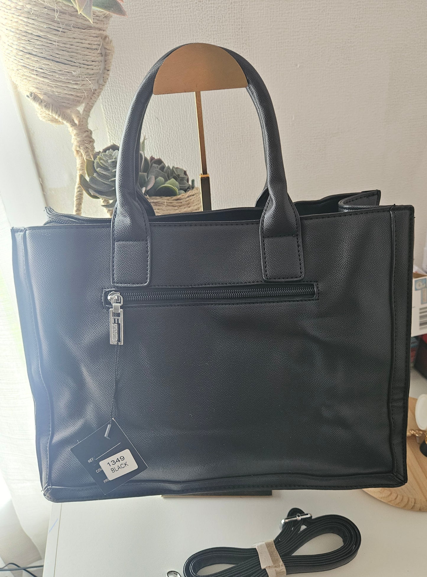 Sac à main noir boucle argenté