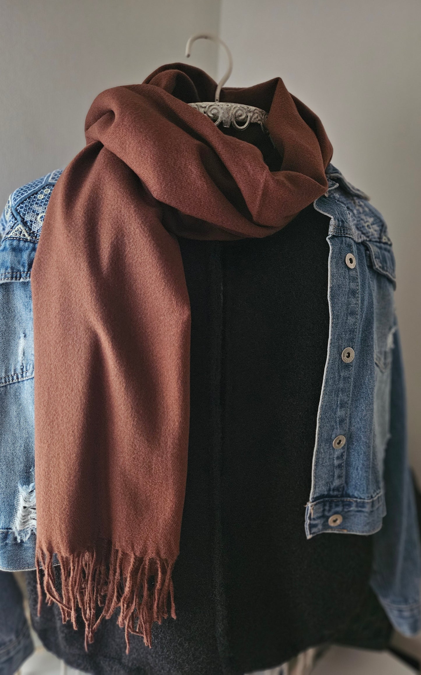 Écharpe unie marron chocolat en viscose