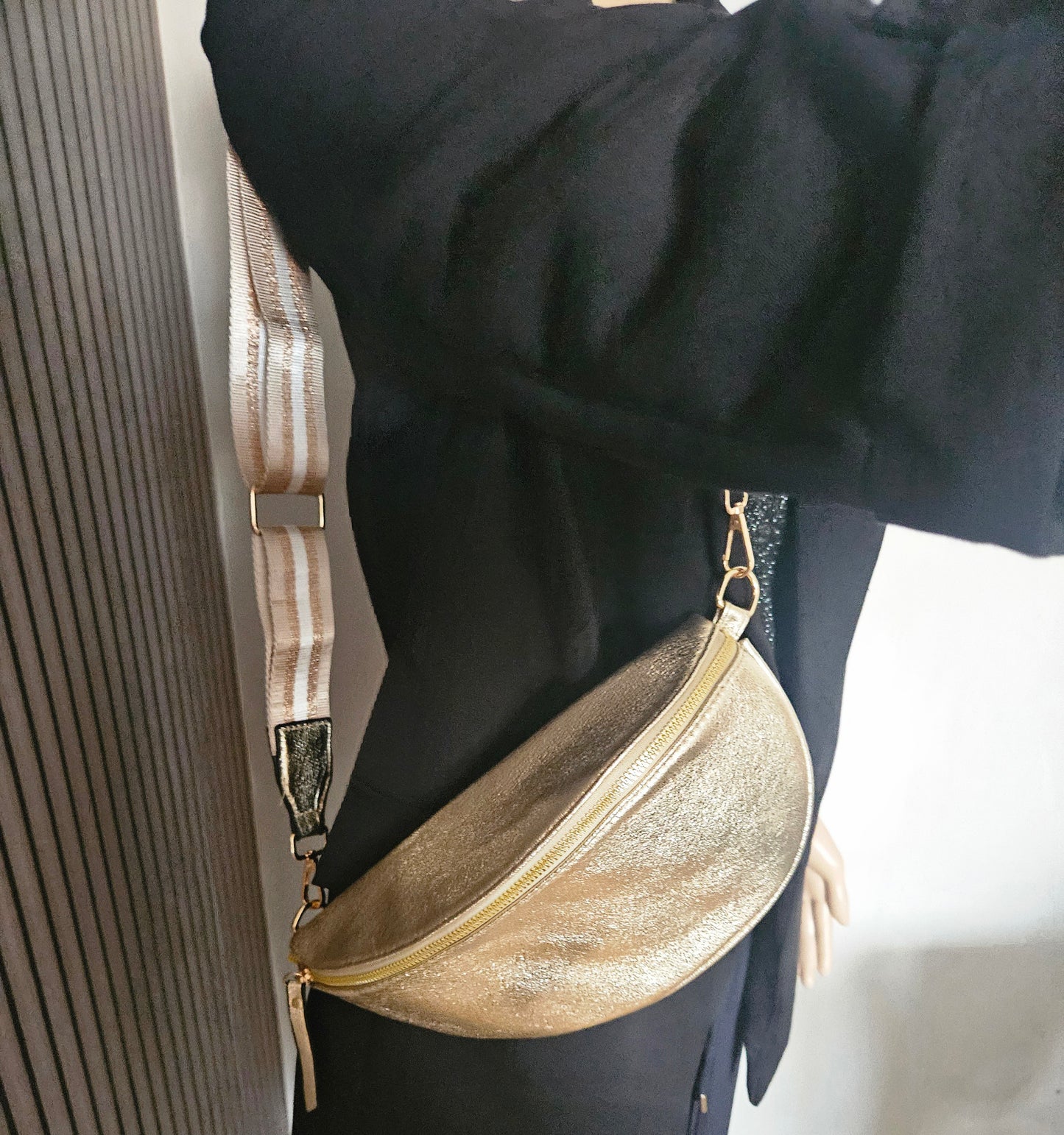 Sac banane or irisé