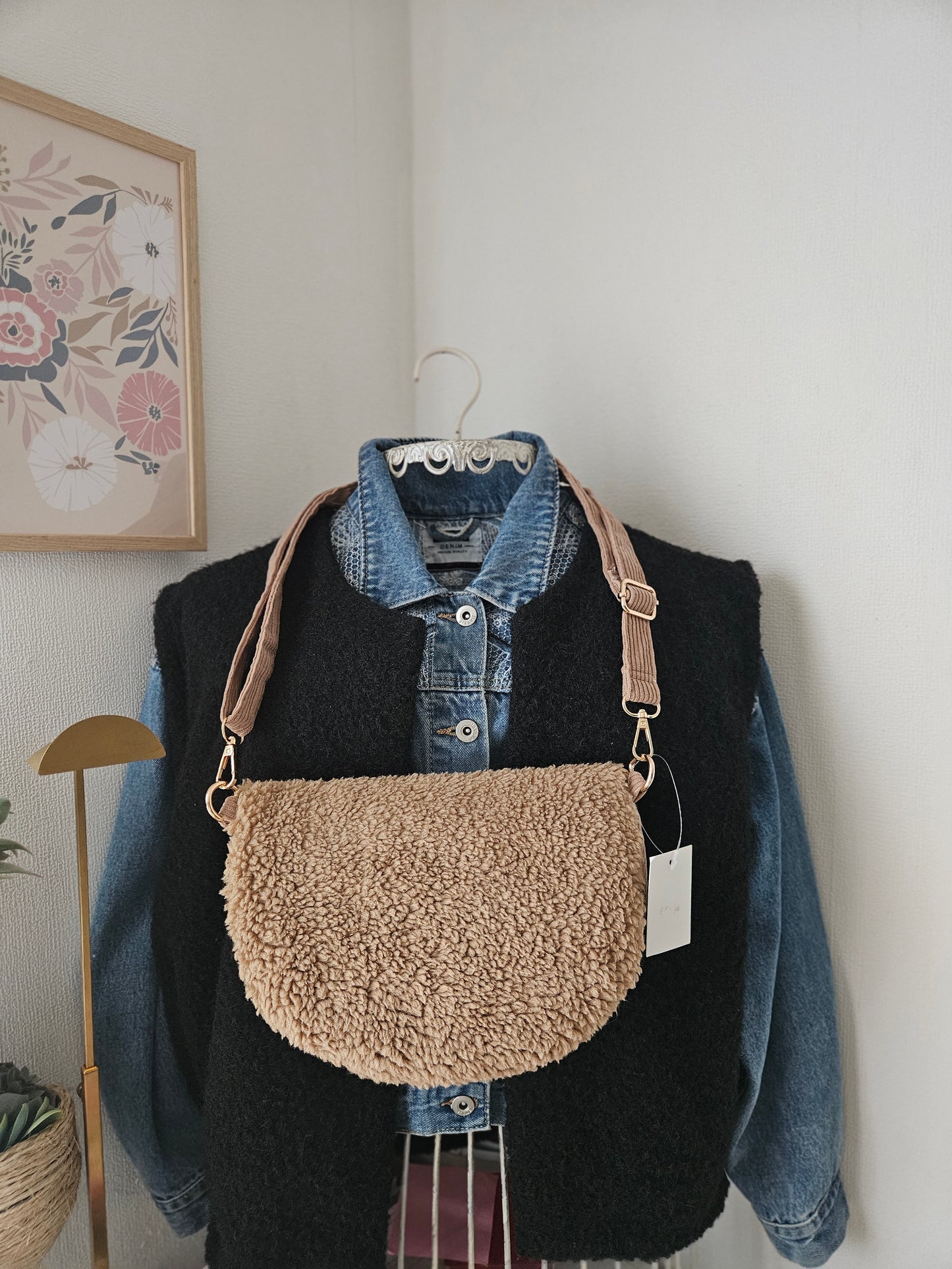 Sac banane bi matière en velours côtelé et fourrure teddy (marron ou noir)