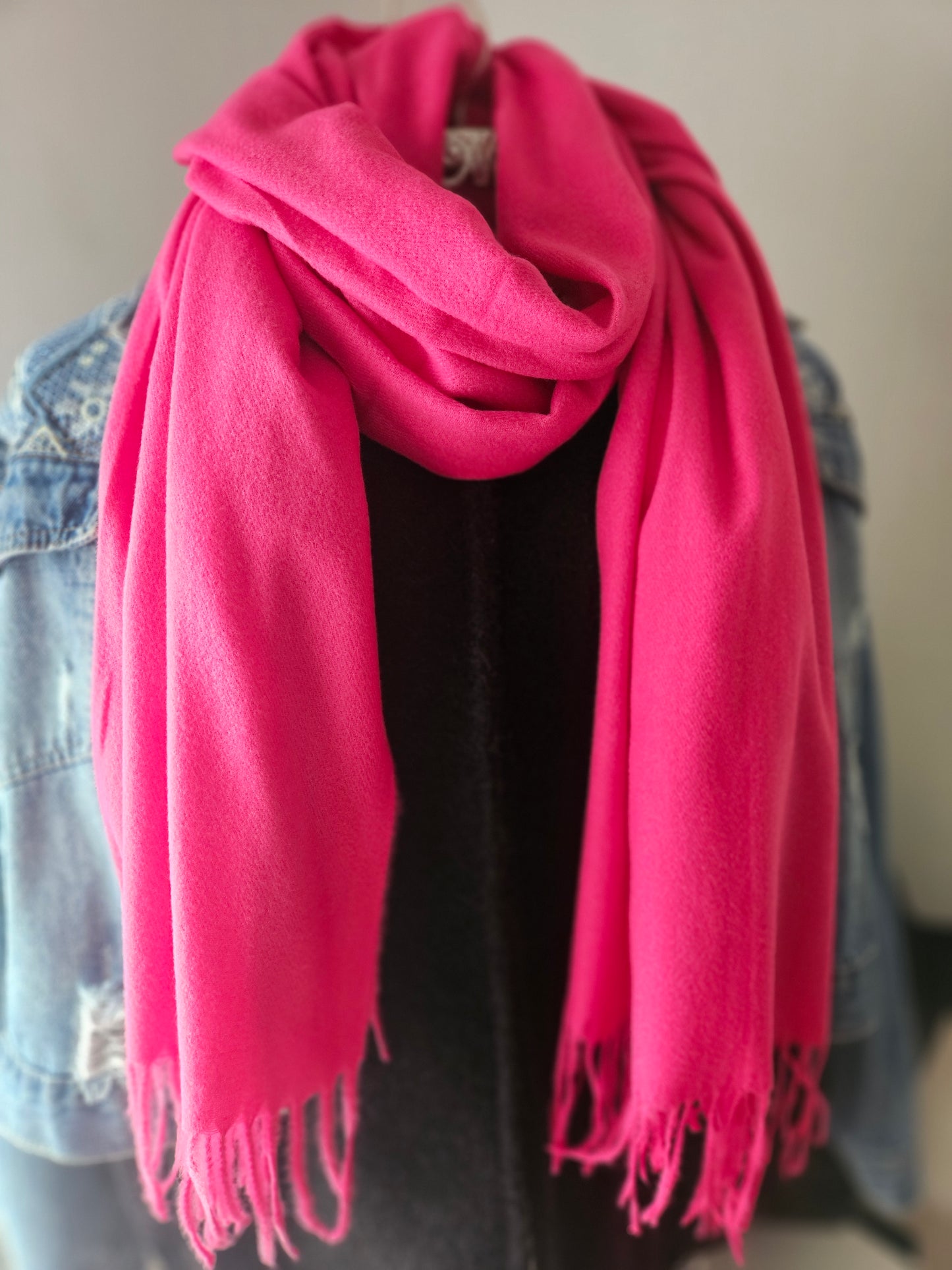 Écharpe unie fuschia en viscose