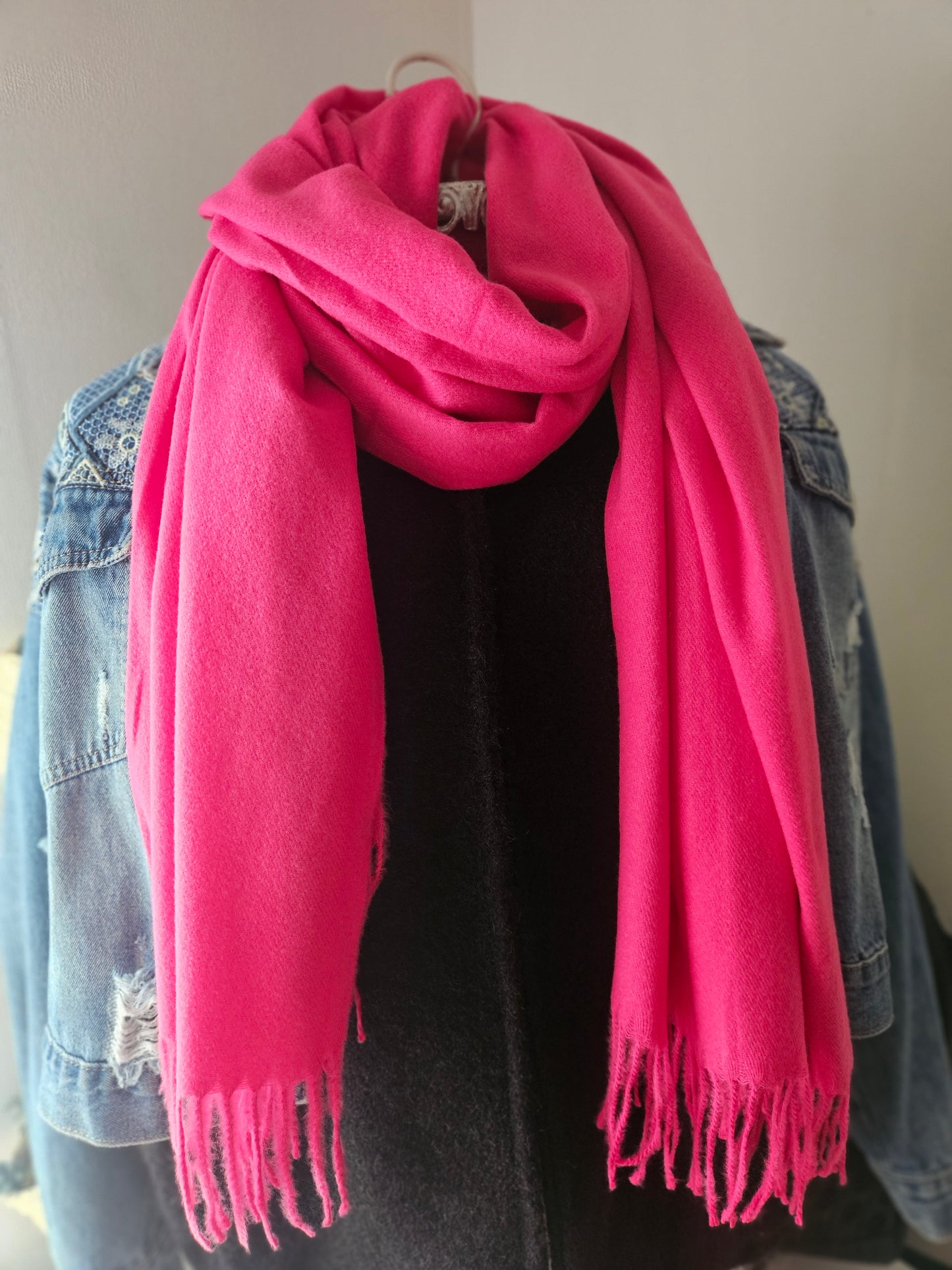 Écharpe unie fuschia en viscose