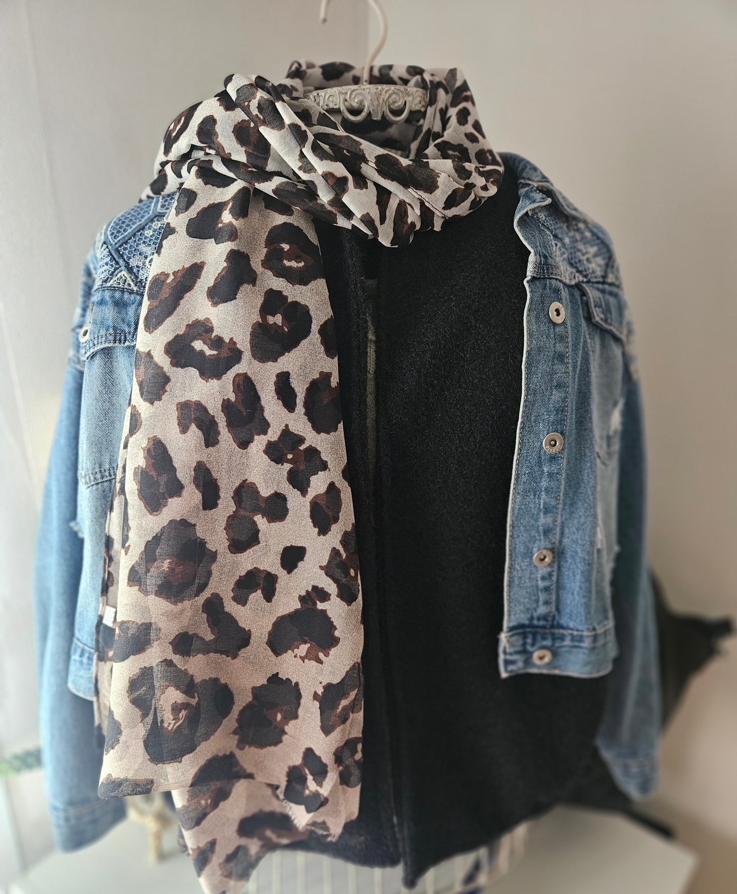 Foulard léopard extra long en viscose