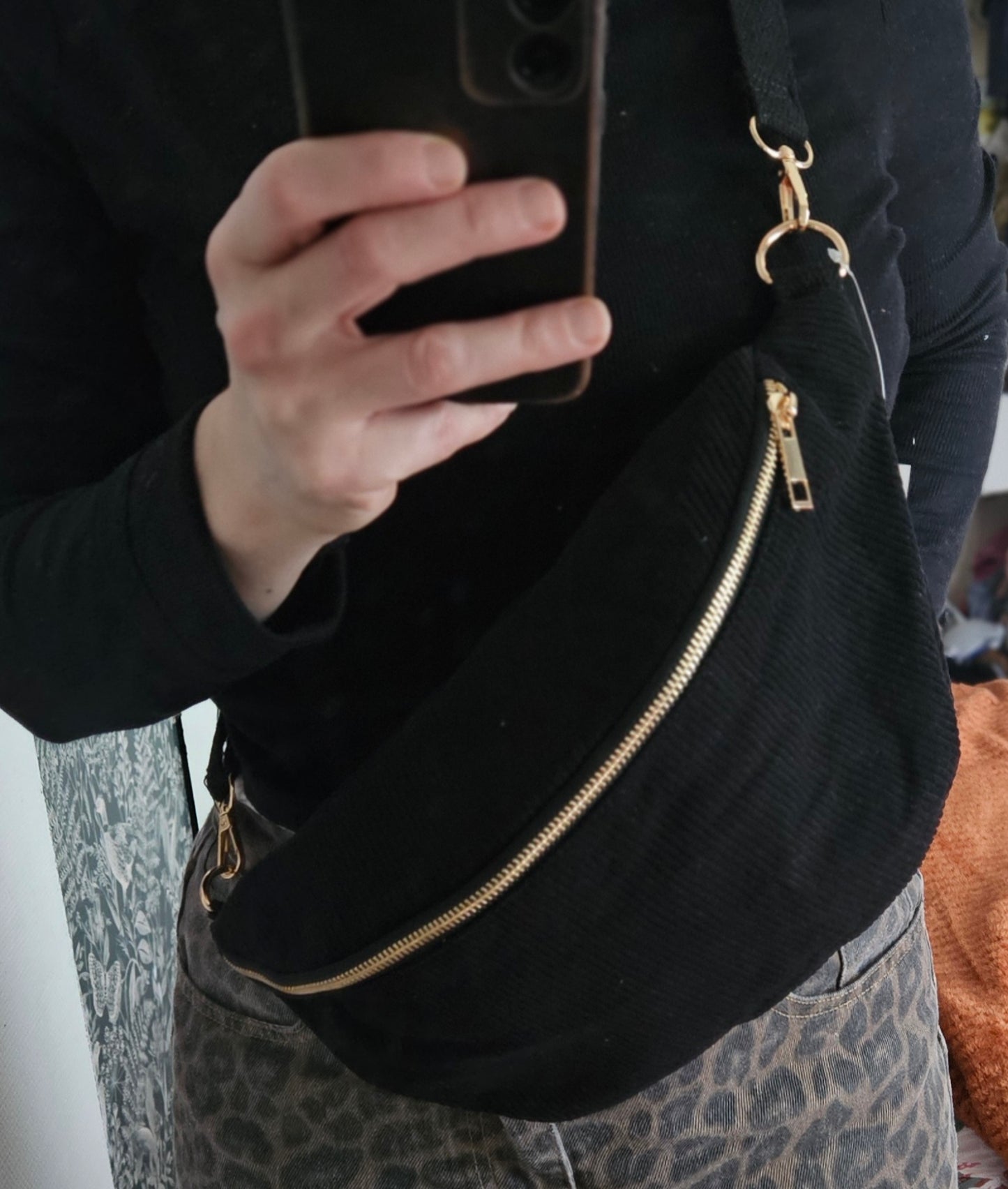 Sac banane en velours côtelé XXL noir