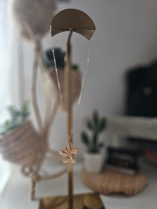 Collier fleur éclat botanique chic 🌸