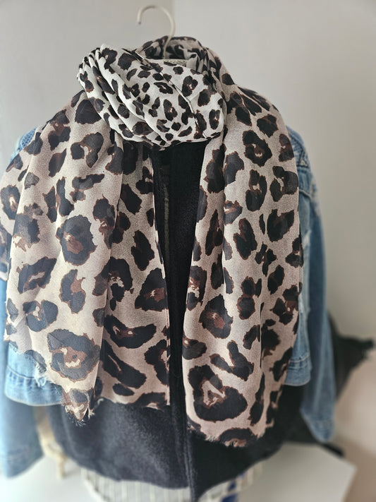 Foulard léopard extra long en viscose