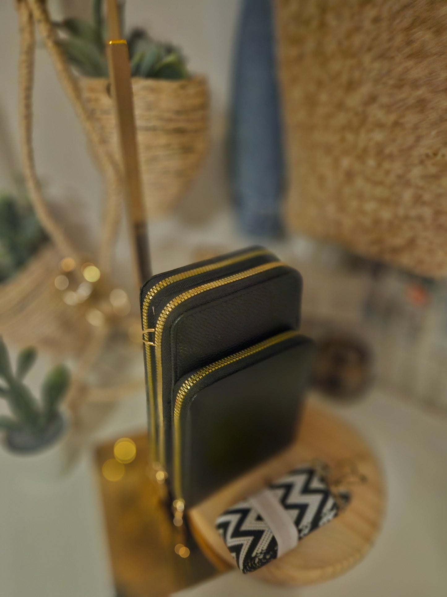 Sac téléphone couleur au choix à 3 compartiment bandoulière assortie