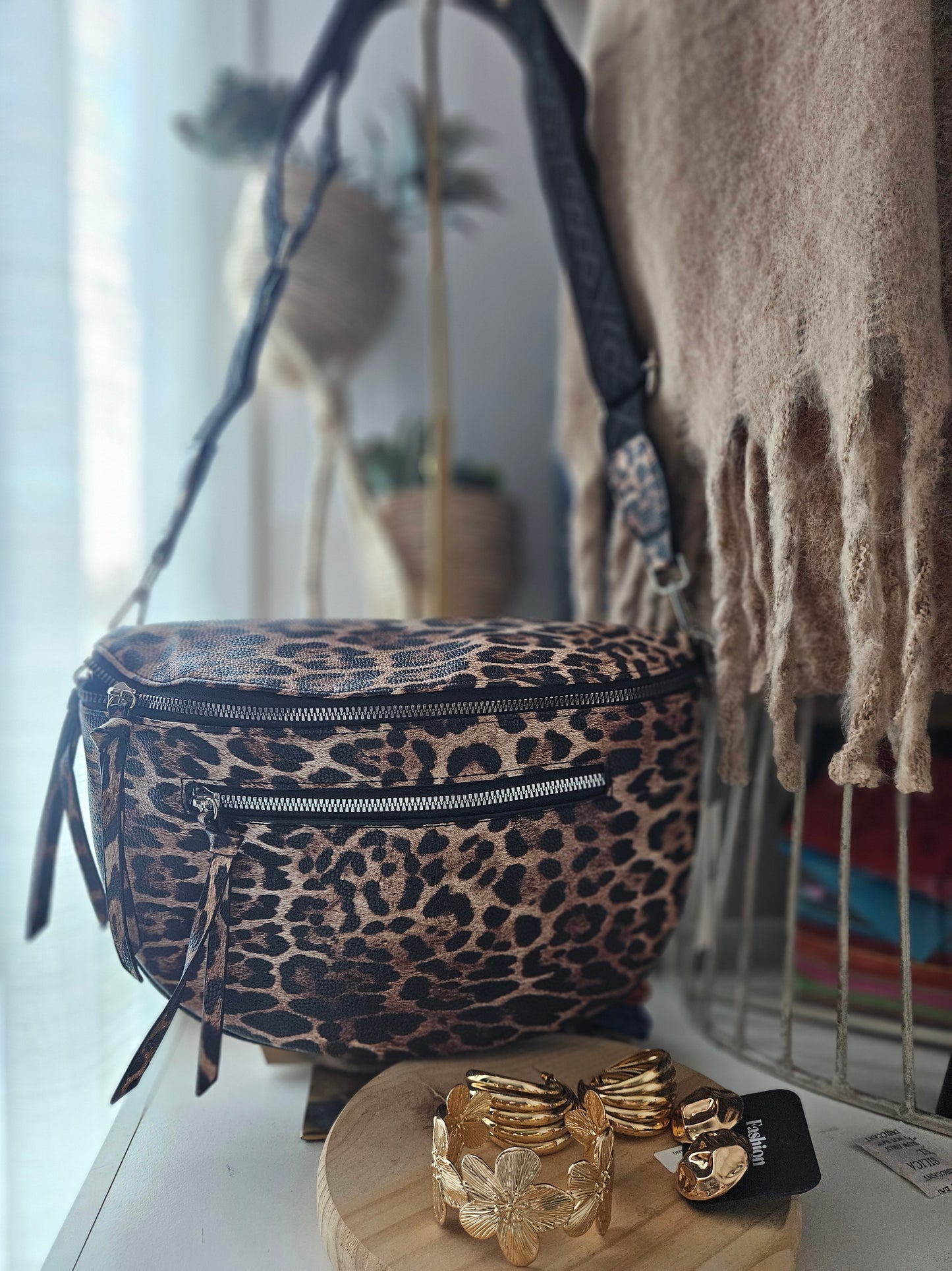 Sac banane léopard similicuir grand format