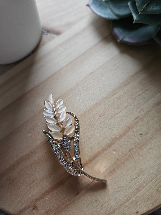 Bijoux broche feuille strass